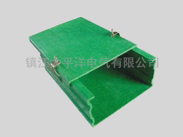 玻璃鋼槽(cáo)式橋架(C 型(xing)邊)生産租(zu)賃廠家