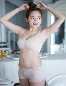 千人斩少女-刘耀文用领带顶宋亚轩