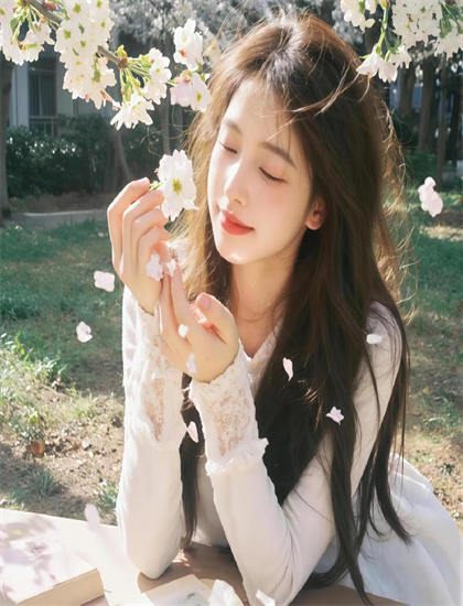 女主播视频-掀开奶罩边躁狠狠躁视频